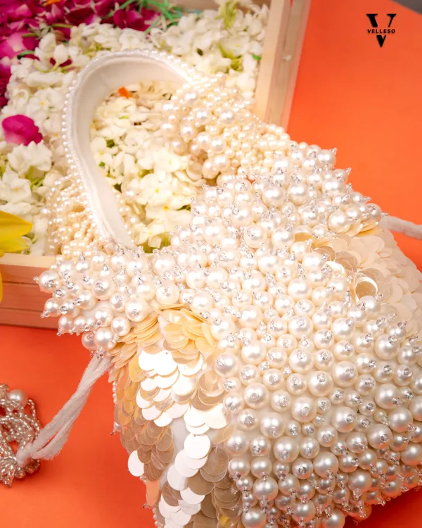 Elysia_Ivory_Pearl_Potli
